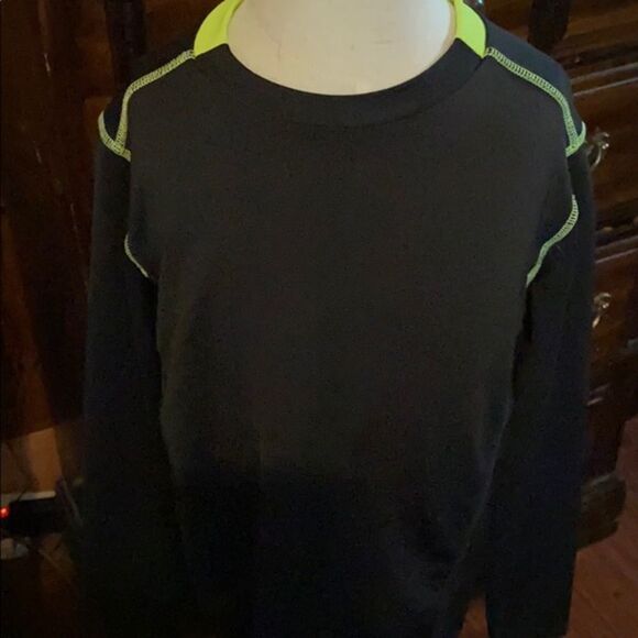 Activewear T-shirt   - Picture 1 of 3